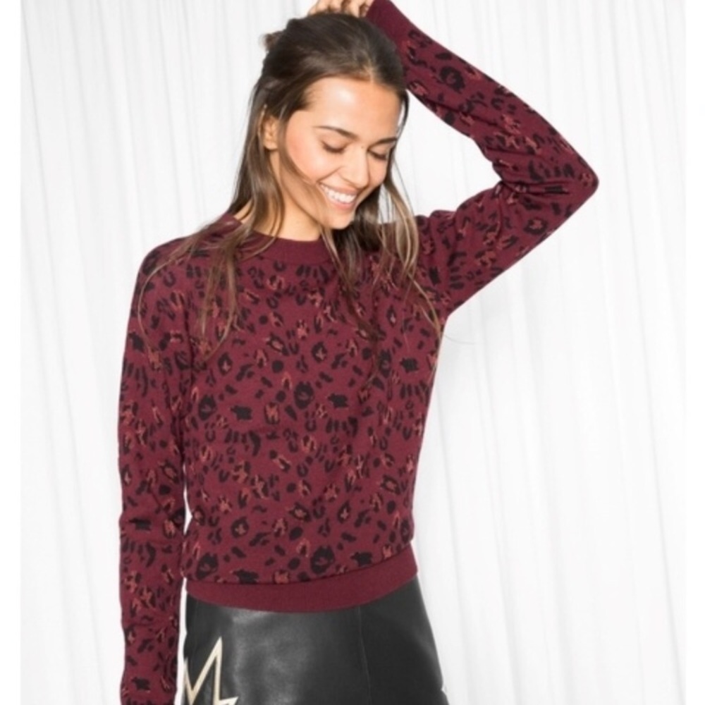 & other stories burgundy leopard sweater size S
